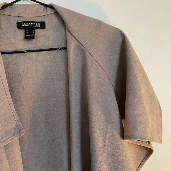 Waterfall sleeve less blazer - Picture 3 of 3